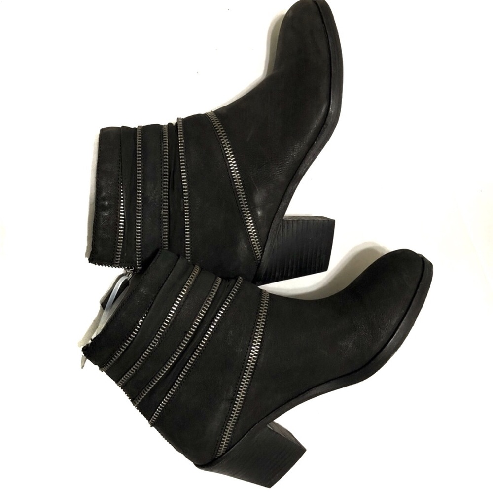 Eileen Fisher black heeled leather boot size 6 1/2